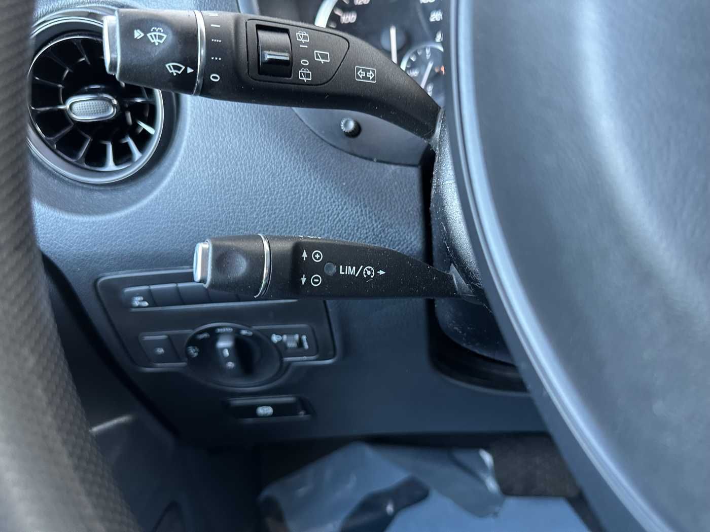 Fahrzeugabbildung Mercedes-Benz Vito 116 CDI Mixto 9G Klima Kamera SHZ Audio40