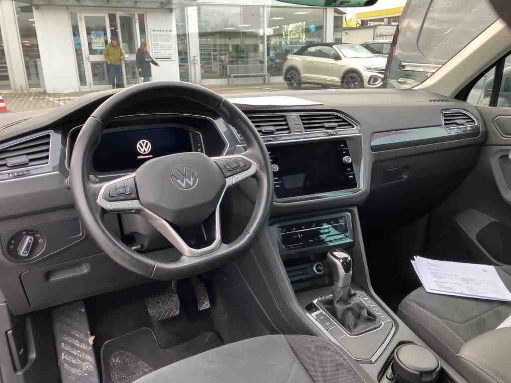 Fahrzeugabbildung Volkswagen Tiguan Elegance TDI DSG*Panodach*Navi*Cam*ACC*