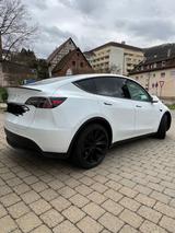 Tesla Model Y AWD Long Range BOOSTER 20 Zoll SR - Tesla Model Y in Stuttgart