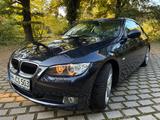 BMW 320i Coupé / Leder / Navi / Autom. / Schiebedach - BMW 320 aus 2010: Coupe