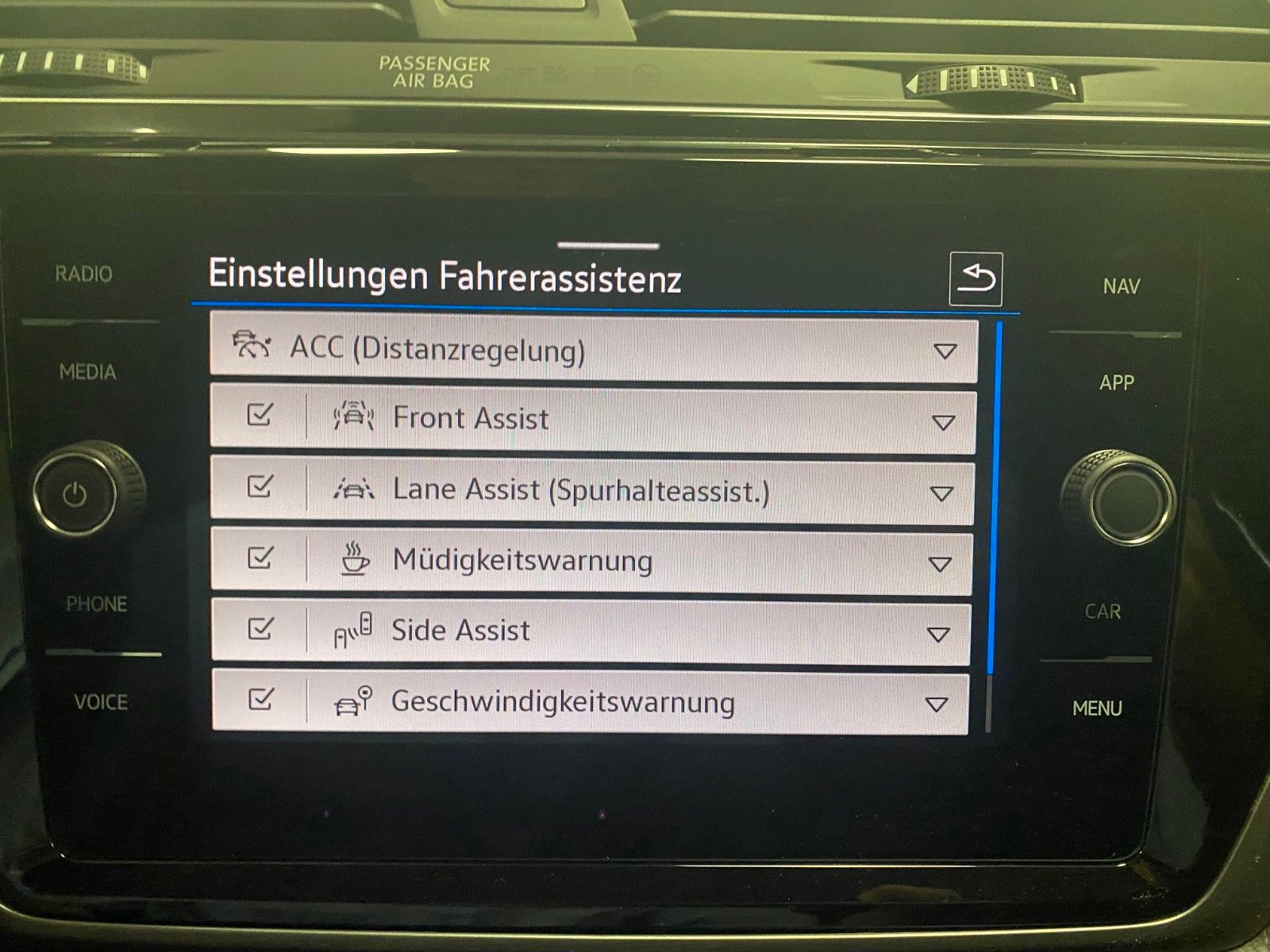 Fahrzeugabbildung Volkswagen Touran 1.5 TSI OPF DSG+4 J, GARANTIE+ACC+AHK+LED