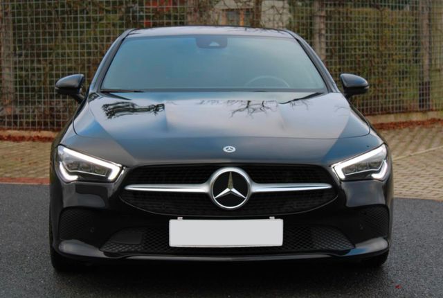 Mercedes-Benz CLA 200 DCT LED 120kW Service Paket