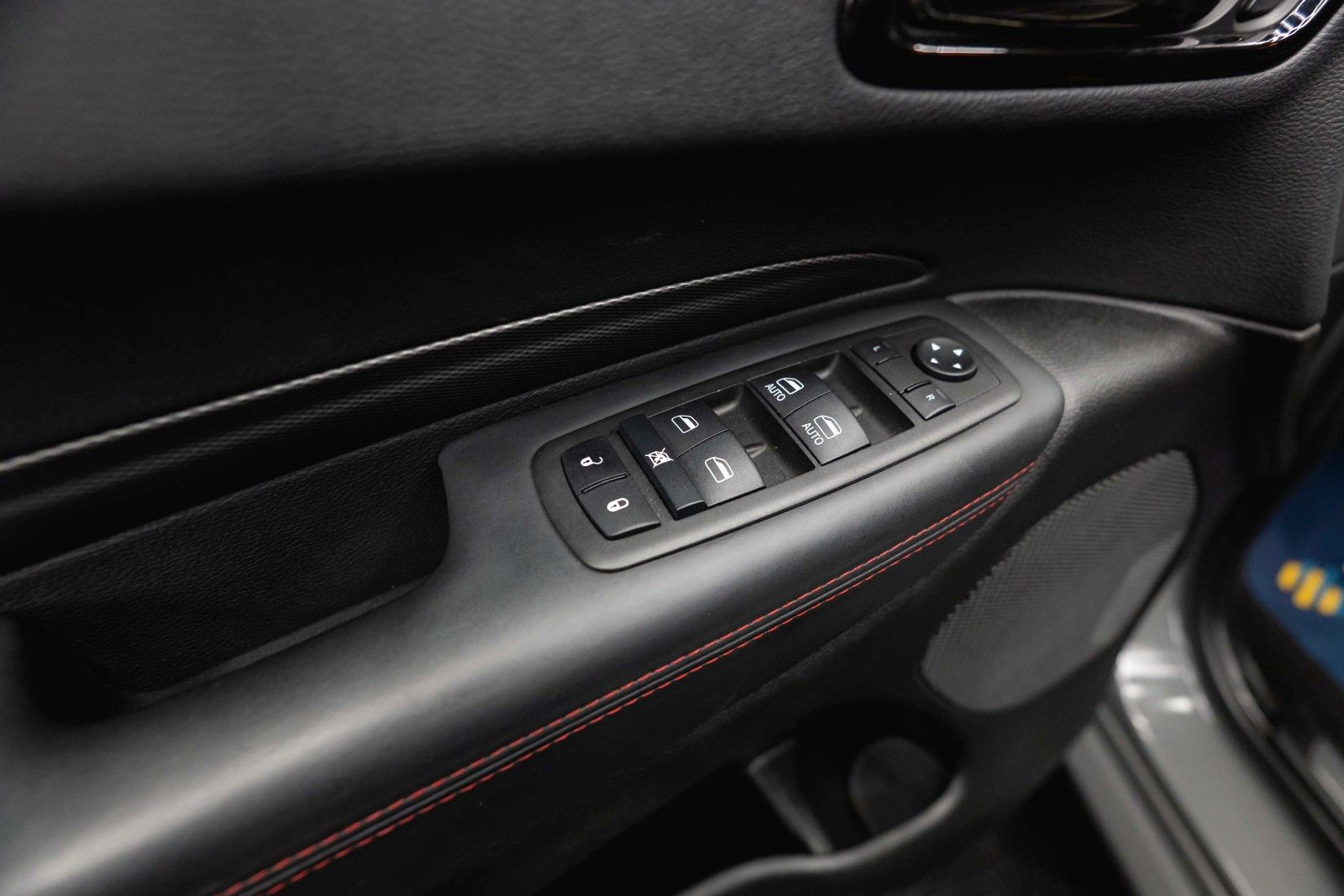 Fahrzeugabbildung Dodge Durango 5.7 V8 R/T SRT STYLE 4x4 Night-Paket ACC