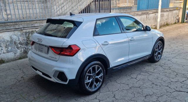 Audi A1 citycarver 30 TFSI S tronic Admired