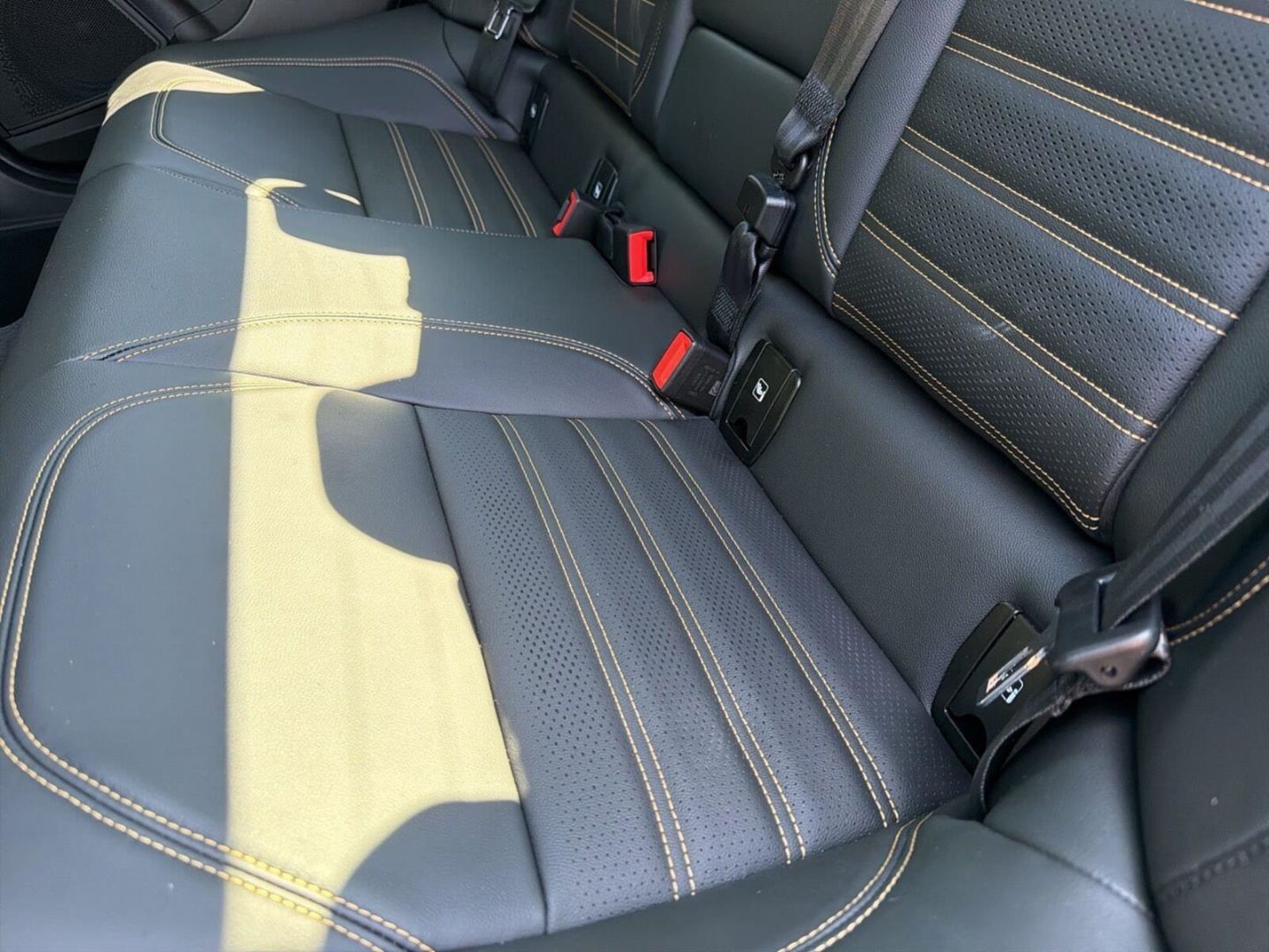 Fahrzeugabbildung Alfa Romeo Giulia Quadrifoglio Oro -Akrapovic-Carbon Dach-