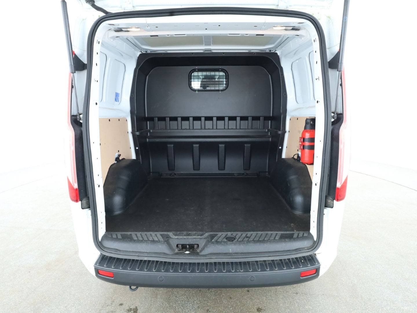 Fahrzeugabbildung Ford Transit Custom Kasten 300 L1 Trend DOPPEKABINE 6