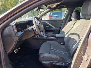 Bild 7 Opel Astra GS ST AT8/NAVI/SHZ+LHZ/PDC vo+hi+360Cam