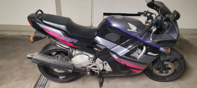 Honda cbr 600