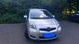 Toyota Yaris Automatik ( Scheckheft gepflegt) - Toyota Yaris Gebrauchtwagen in Düsseldorf