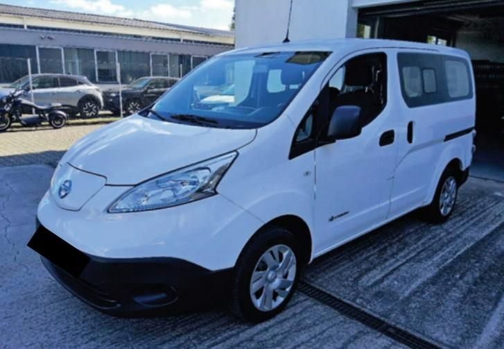 Image of Nissan NV200