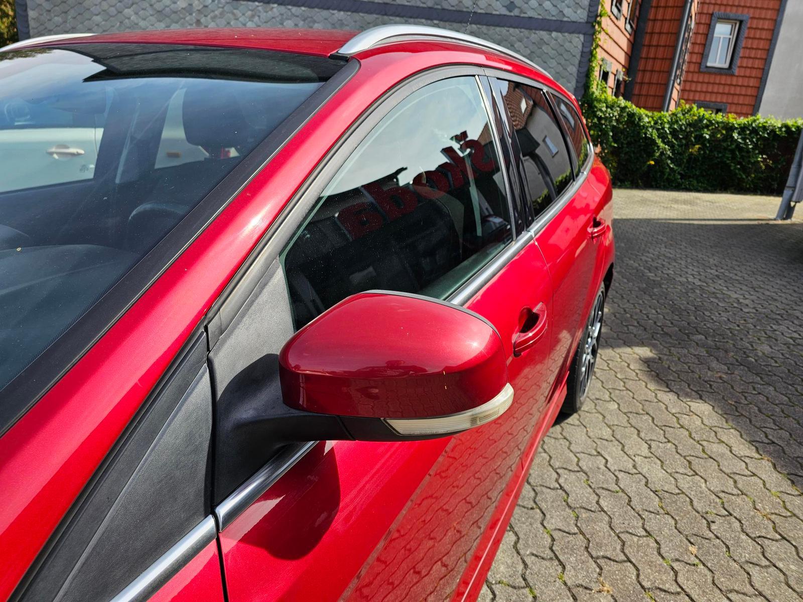 Ford Focus 2013 — photo 11