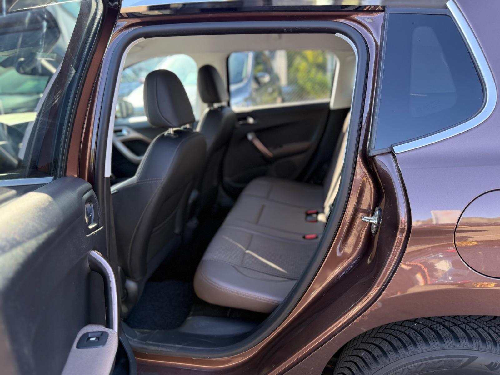 Peugeot 2008 Allure! TÜV NEU! Bordcomputer! Wenig KM!