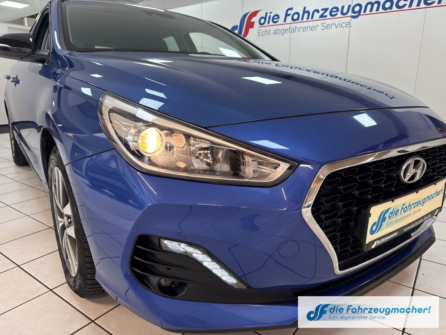 Fahrzeugabbildung Hyundai i30 YES! Navi Apple CarPlay Android Auto Mehrzon