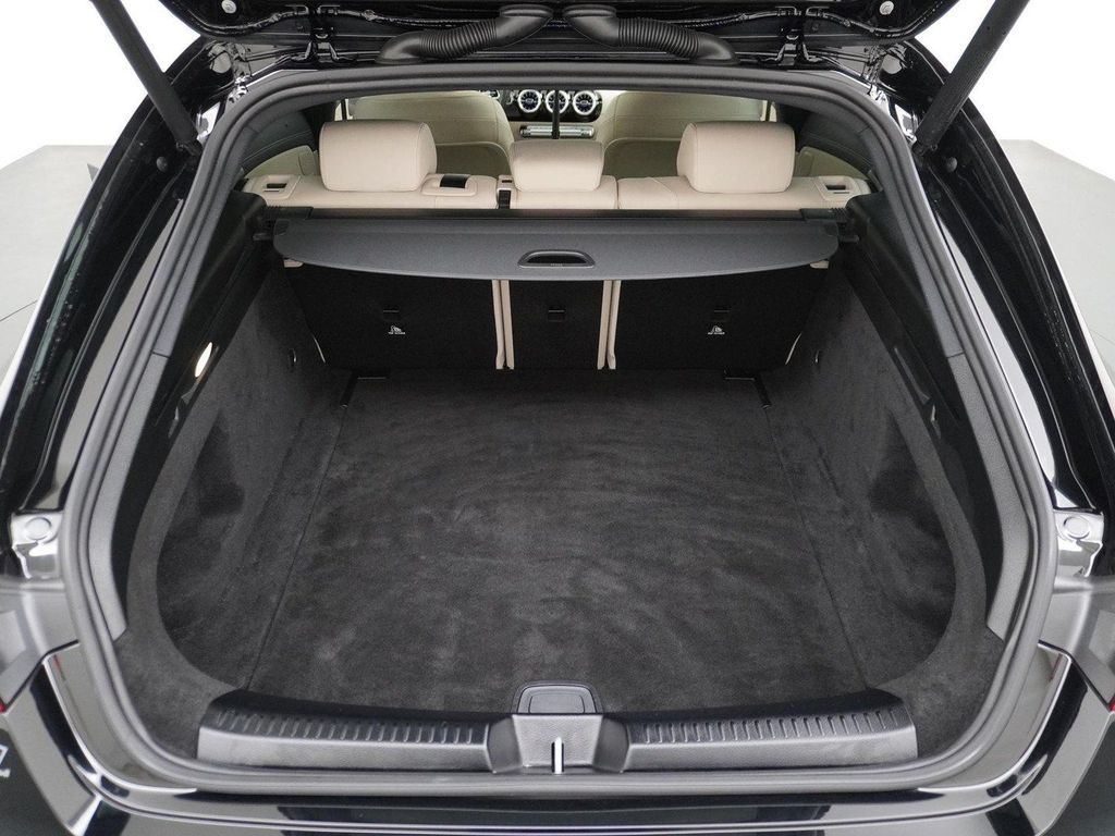 Mercedes-Benz CLA 200 Shooting Brake Business Solution Luxury