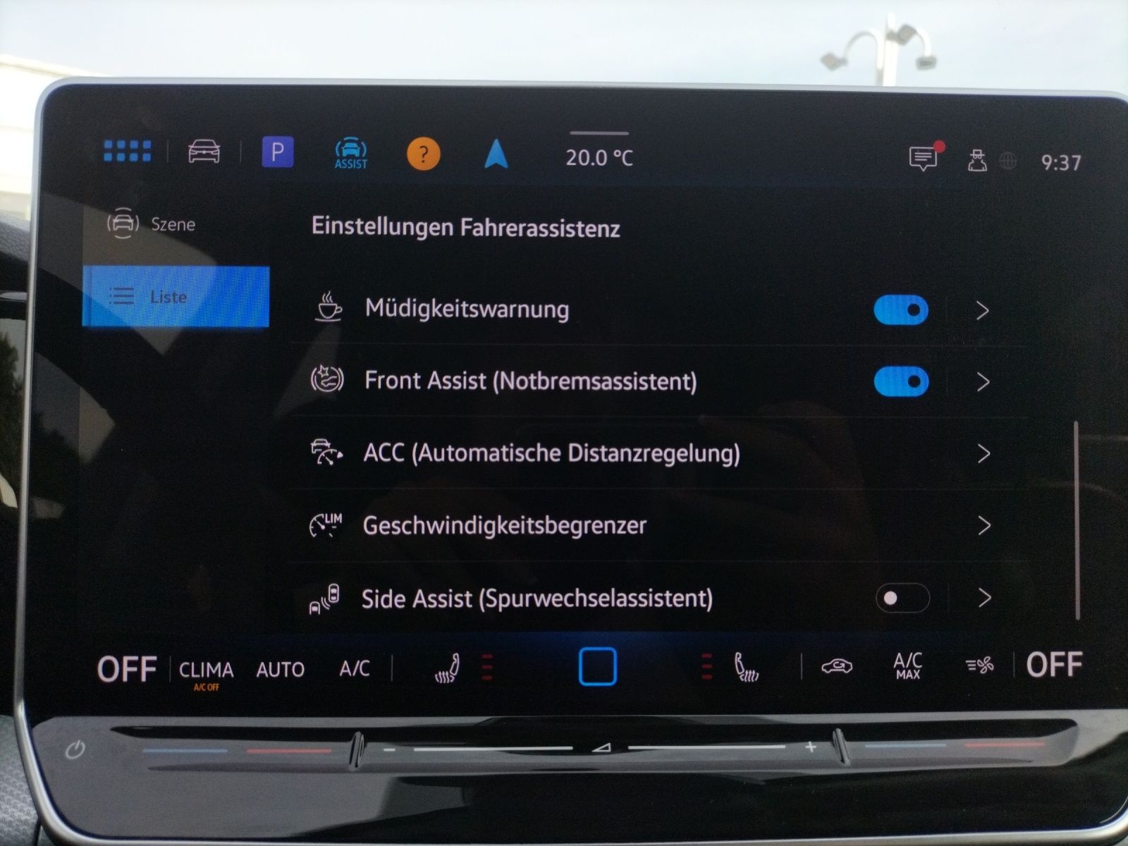 Fahrzeugabbildung Volkswagen Golf VIII Variant TSI Goal LED AID ACC PDC SH