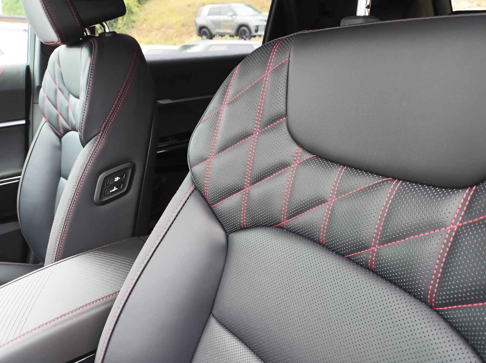 Fahrzeugabbildung KGM ACTYON+CORE+20ZOLL+SH VO+HI+AMBIENTE+KAMERA+++++