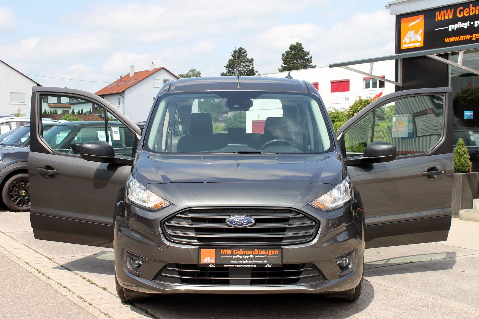 Fahrzeugabbildung Ford Transit Connect 230 L2 Trend KAM PDC TEMP NAV BT
