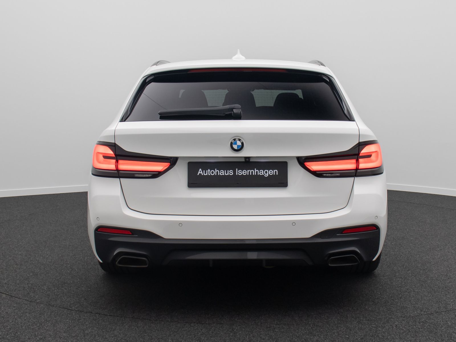 Fahrzeugabbildung BMW 540i xD M Sport 360°Memory DAB AHK Belüftung H/K