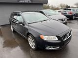 Volvo V70 2.5T Momentum Automatic - Volvo V70: 5t
