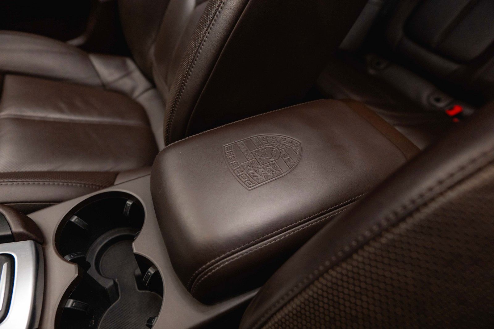 Fahrzeugabbildung Porsche Macan Turbo Sport-Design Chrono+ *Pano*DAB*LED*