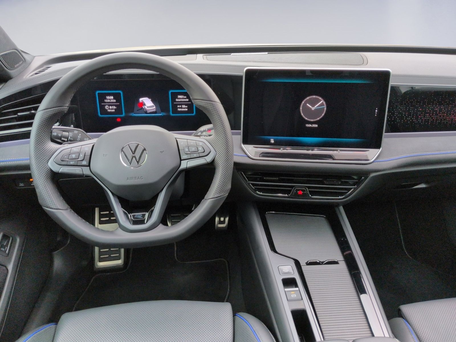 Passat R-Line 2.0 TDI 4MO DSG PANO+STHZ+AHK+