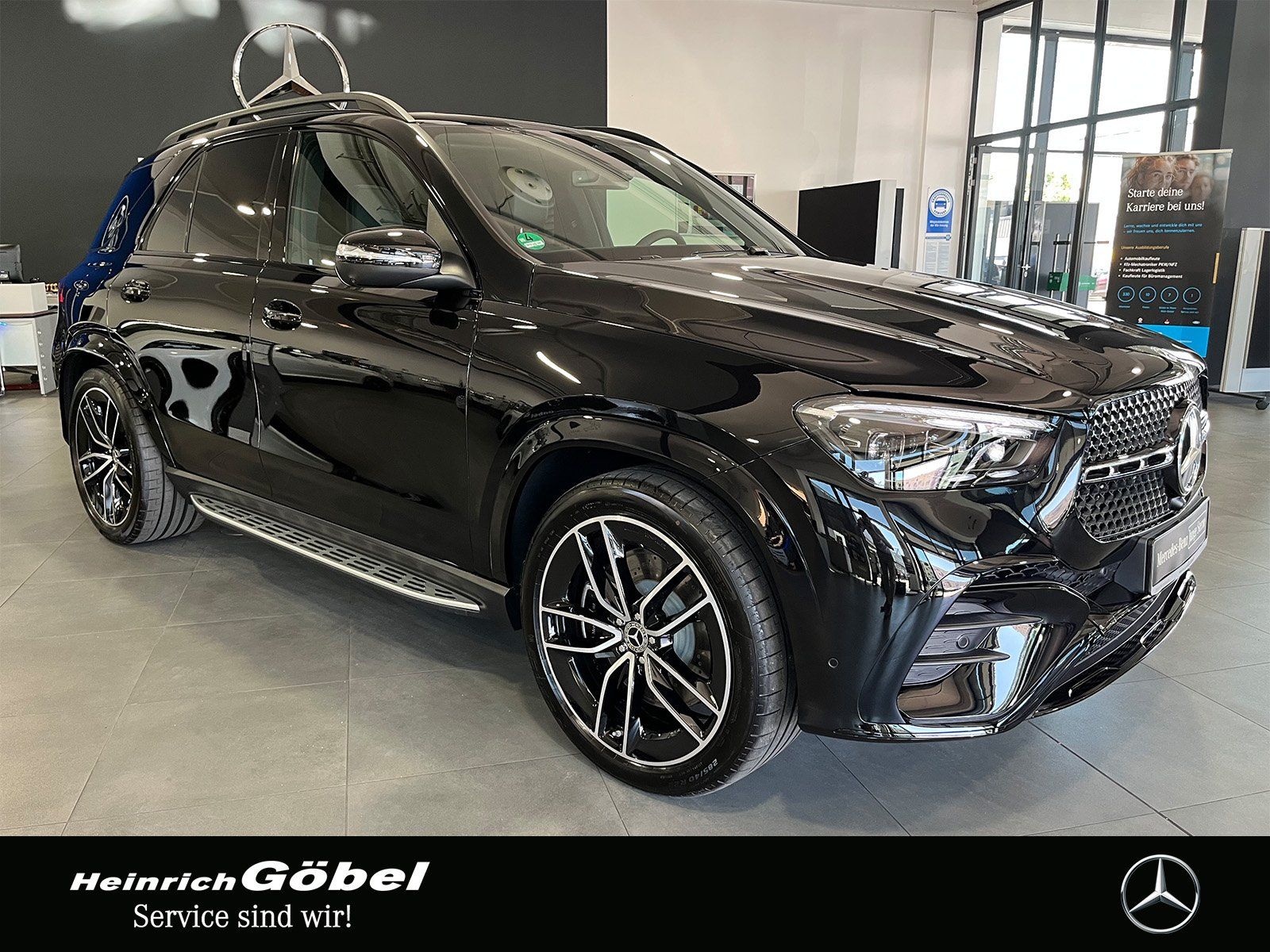 Fahrzeugabbildung Mercedes-Benz GLE 450 d 4M AMG+PANO+HUD+AHK+STANDHZ.+FAHRASSIS