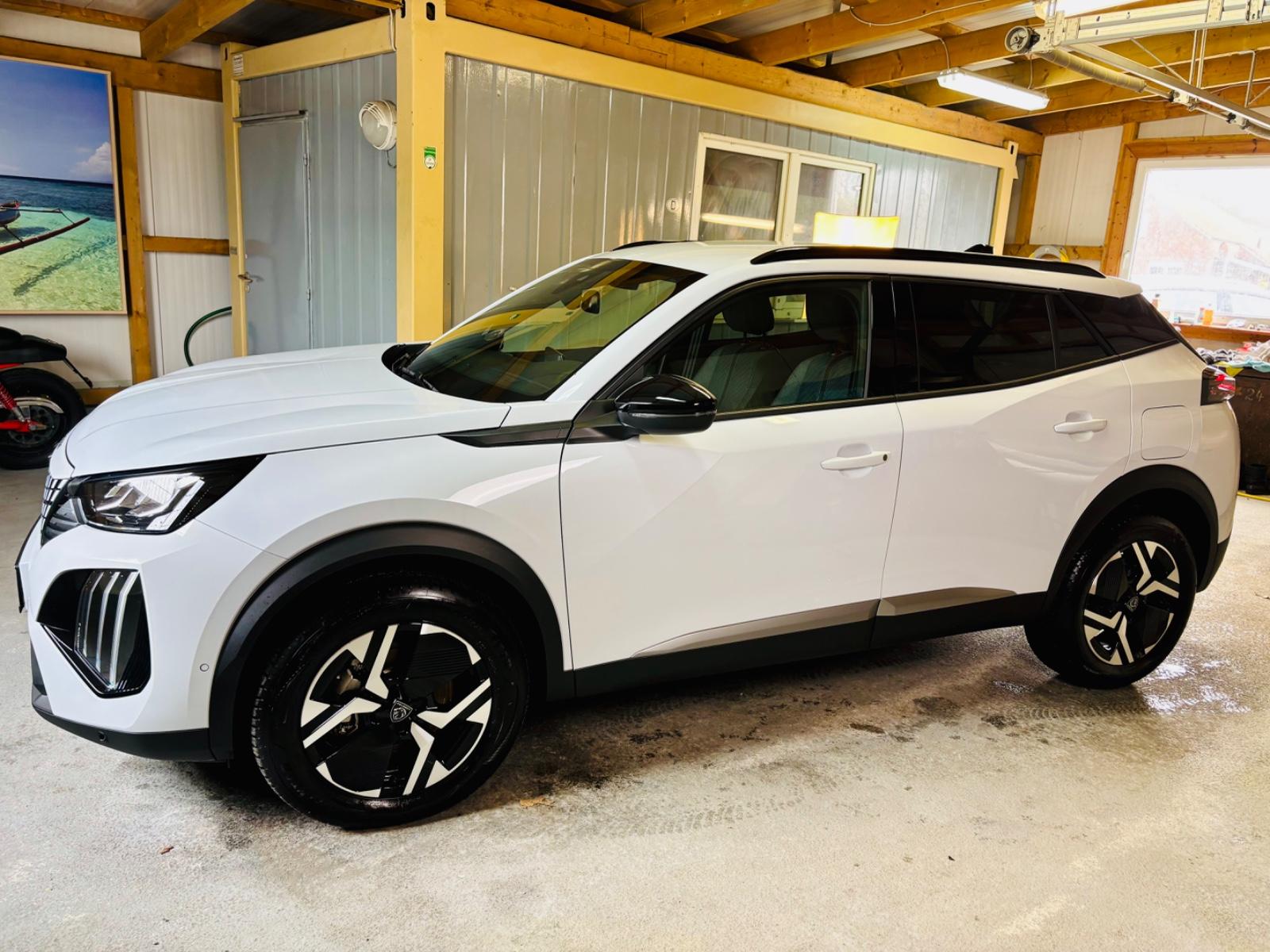 Peugeot 2008 Hybrid 136 Allure Anhängerkupplung/8300Km!