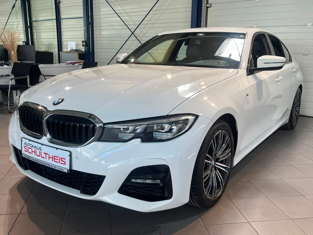 Image of BMW 320