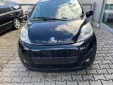 Peugeot 107   Klimaanlage - Peugeot 107: Schwarz