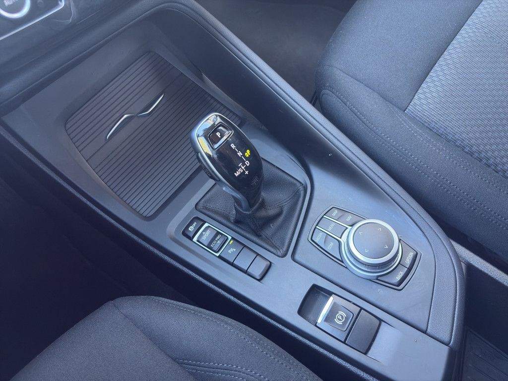 BMW X1 sDrive18d ADVANTAGE LED NAVI PDC SHZ FSE 17" foto 13
