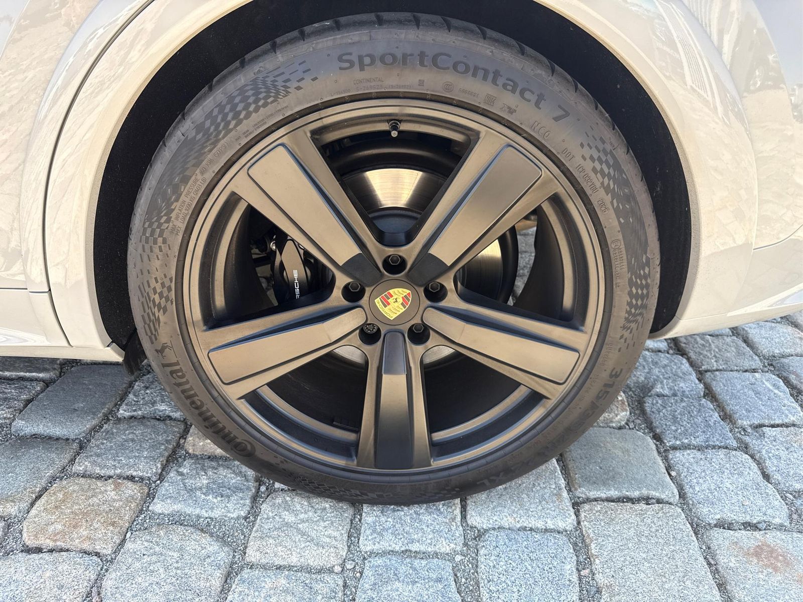 Porsche Cayenne Coupe GTS V8 (500 PS)-22" Felgen-Burm... foto 16