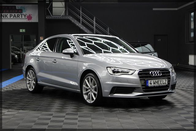 Audi A3 2.0 TFSI quattro S tronic PANO / LEDER