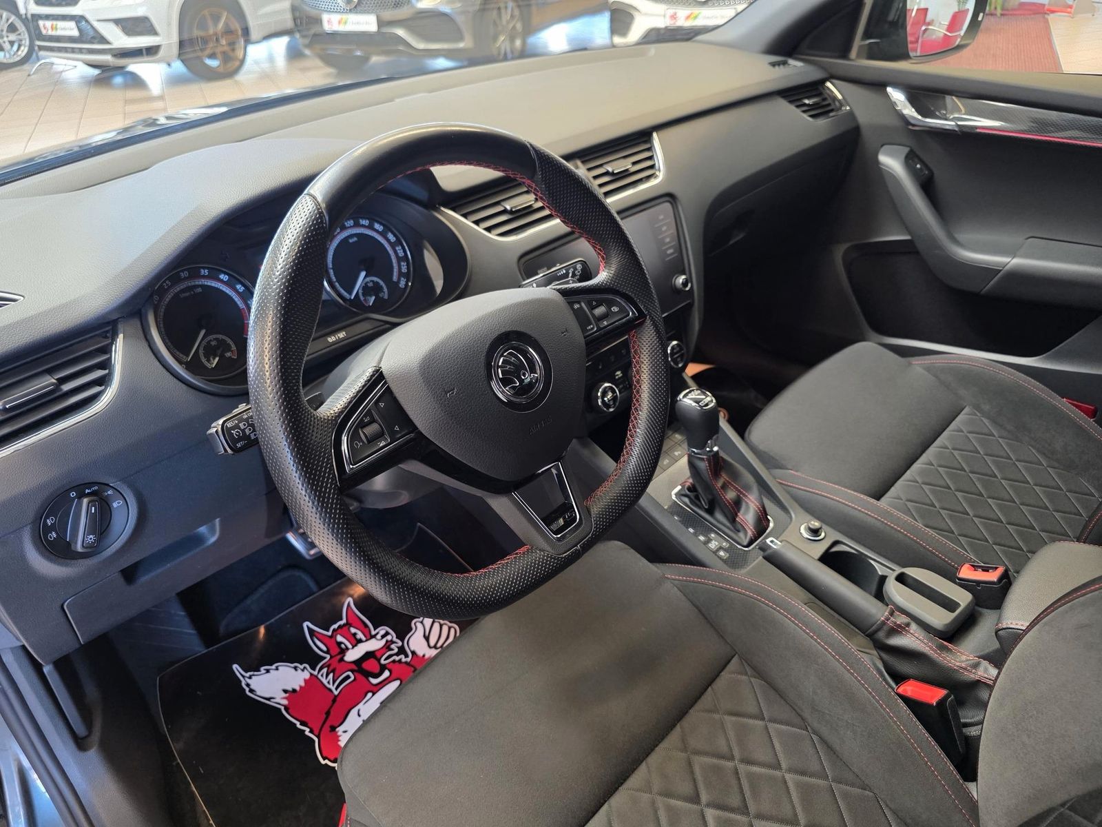 Fahrzeugabbildung SKODA Octavia 2.0 TDI RS 4x4 /1.Hd/LED/Navi/CarPlay