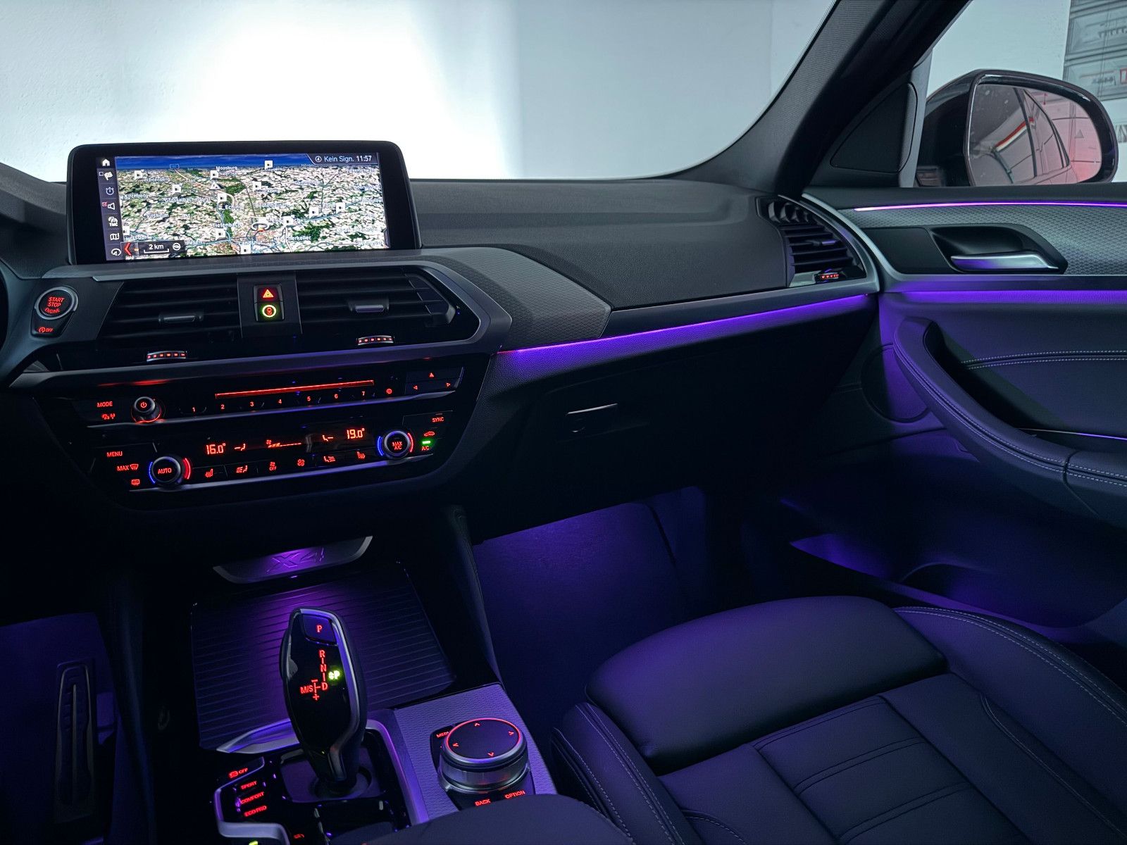 Fahrzeugabbildung BMW X4 xDrive 30 i M SPORT/LED/ NAVI PROF/HuD/1.HAND