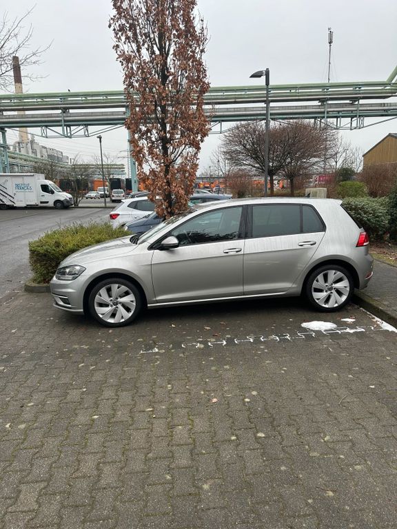Image of Volkswagen Golf