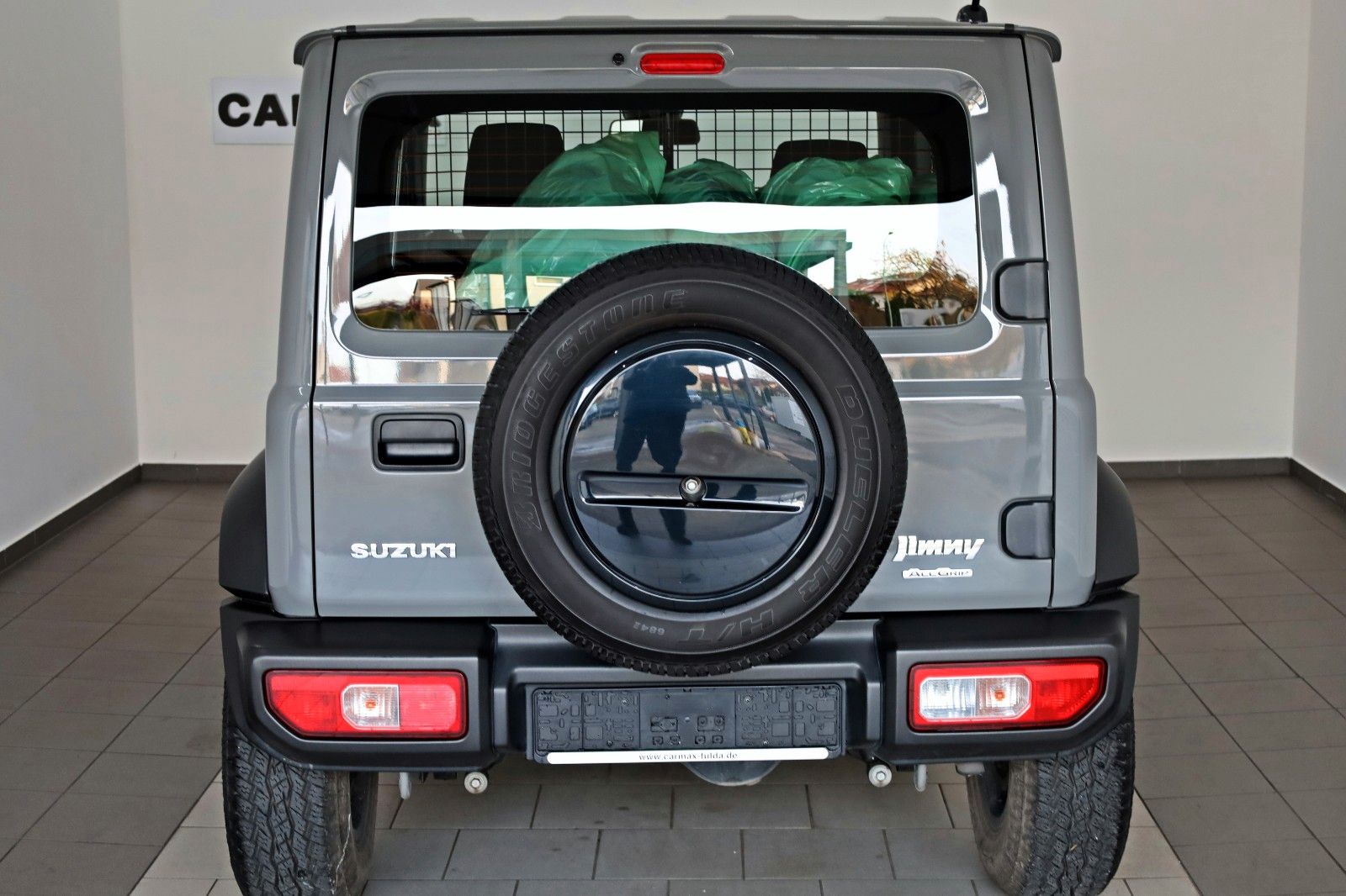 Fahrzeugabbildung Suzuki Jimny Comfort AllGrip NFZ,Temp,SH,8 fach bereift