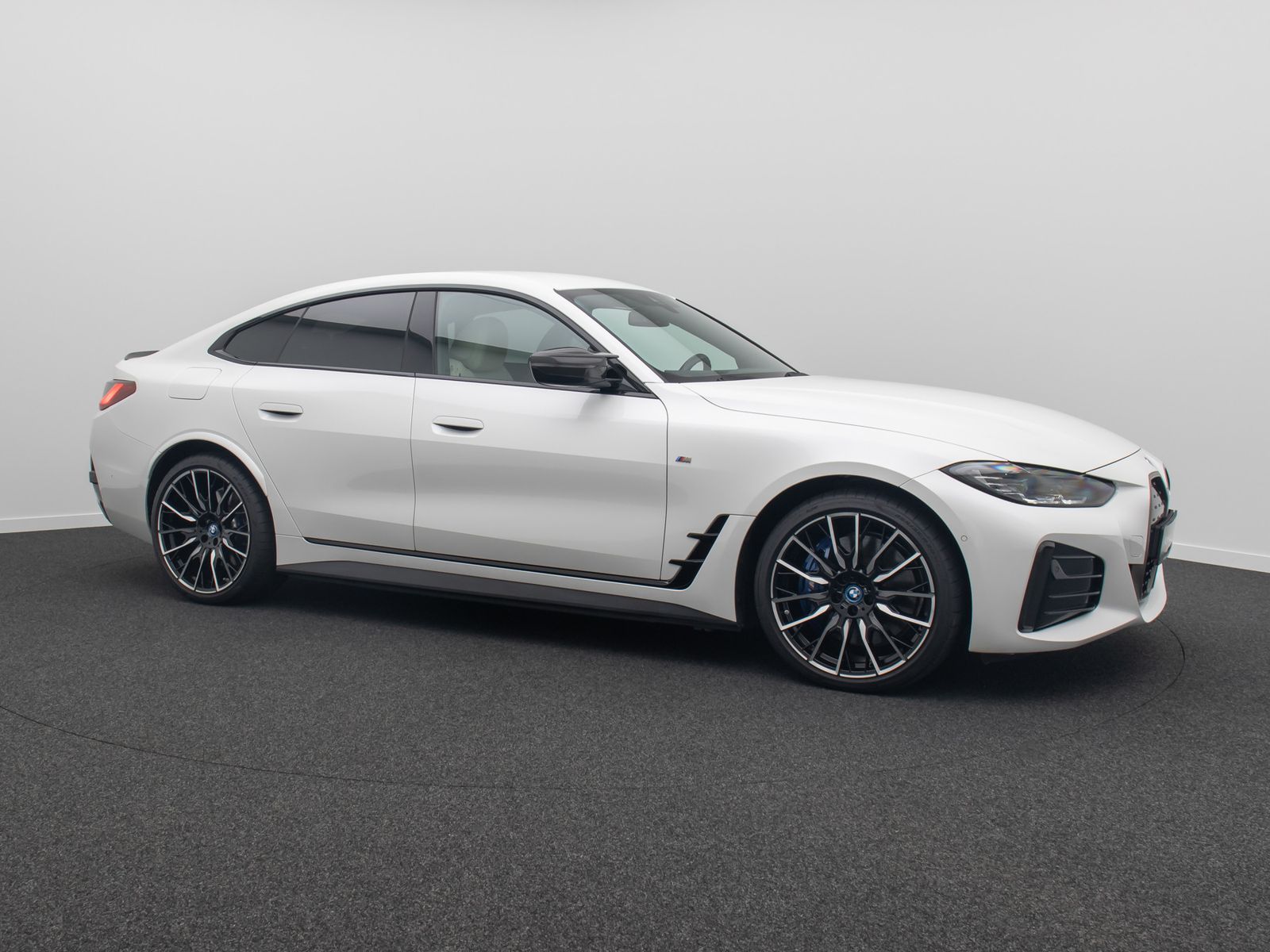 Fahrzeugabbildung BMW i4 M50 Kamera DAB AHK DriveAss Memory H/K 20Zoll