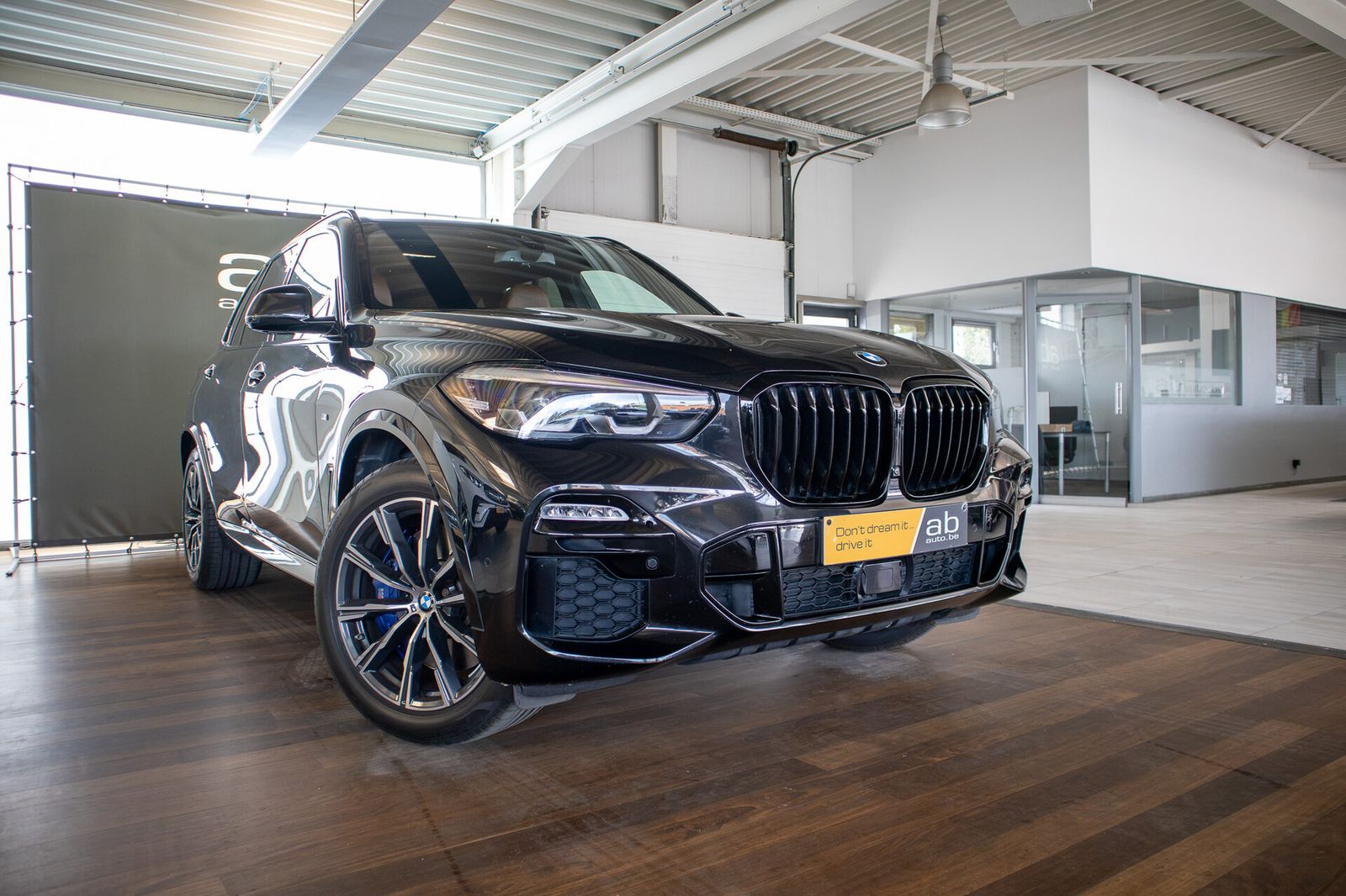 BMW X5 40i M Sport, M sportuitlaat, adaptieve M opha imagem 3