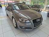 Audi A3 2.0 TDI BIXENON/AHK/TEMPOM./ALU 8 FACH/UVM. - Audi A3 aus 2010: 2.0