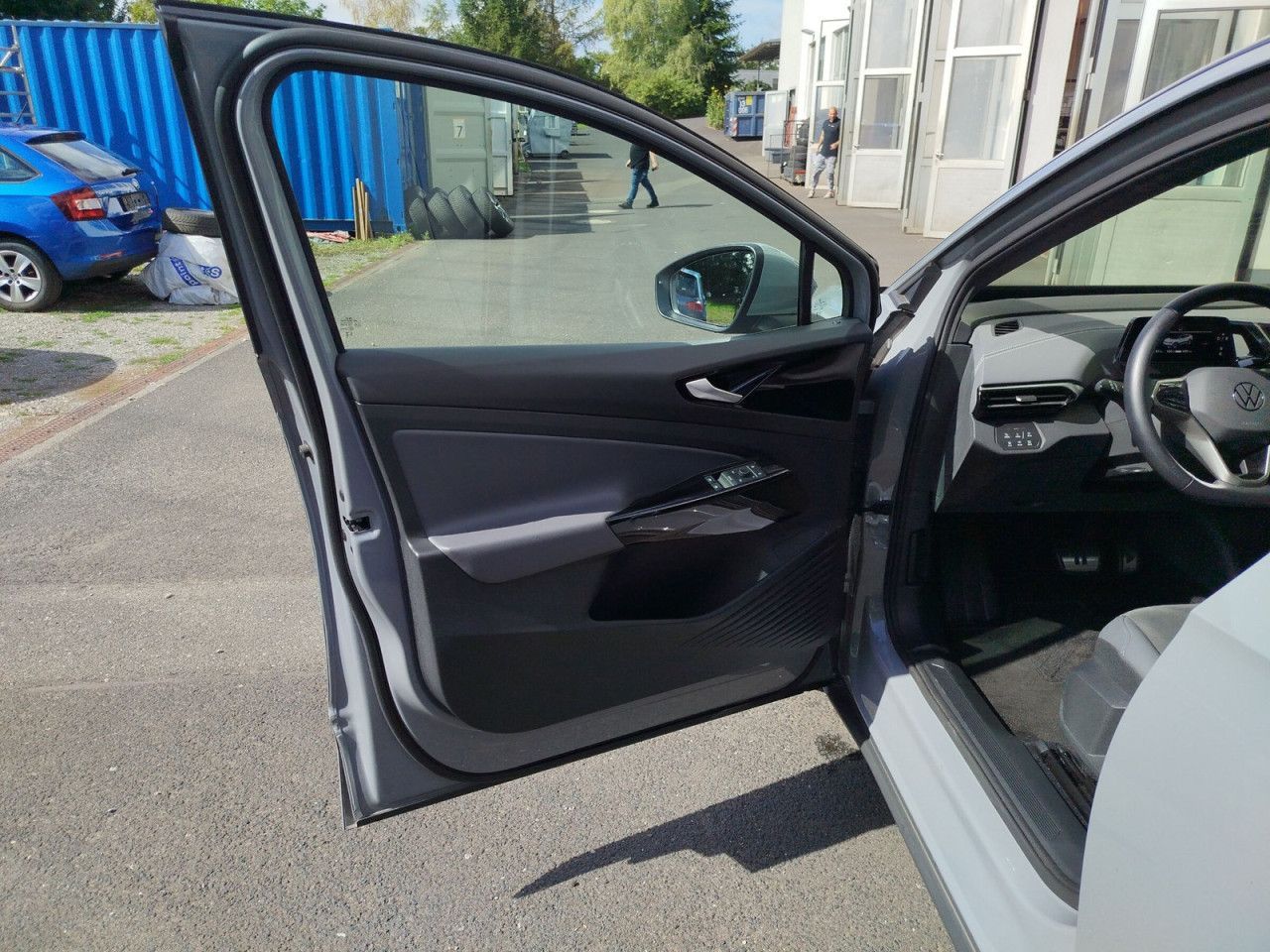 Fahrzeugabbildung Volkswagen ID.5 Pro 128 kW 77 kWh 1-Gang-Automatik, AHK