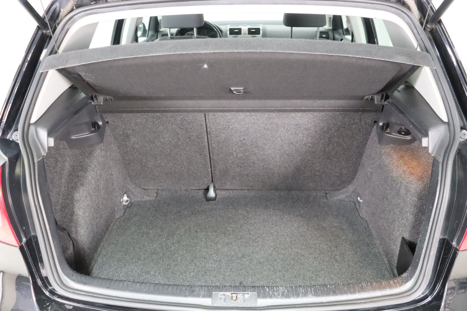 Fahrzeugabbildung Volkswagen Golf V 2.0 TDI DPF Sportline * AAC * Sitzhzg *