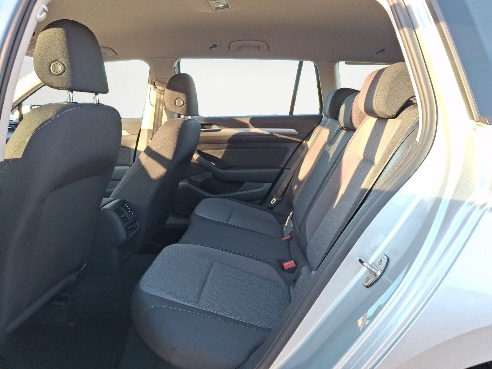 Volkswagen Passat Variant - Bild 9