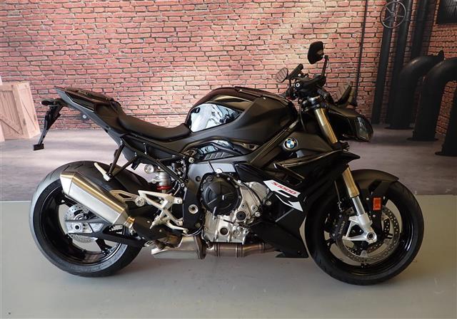 BMW S 1000 R Premium Selection !