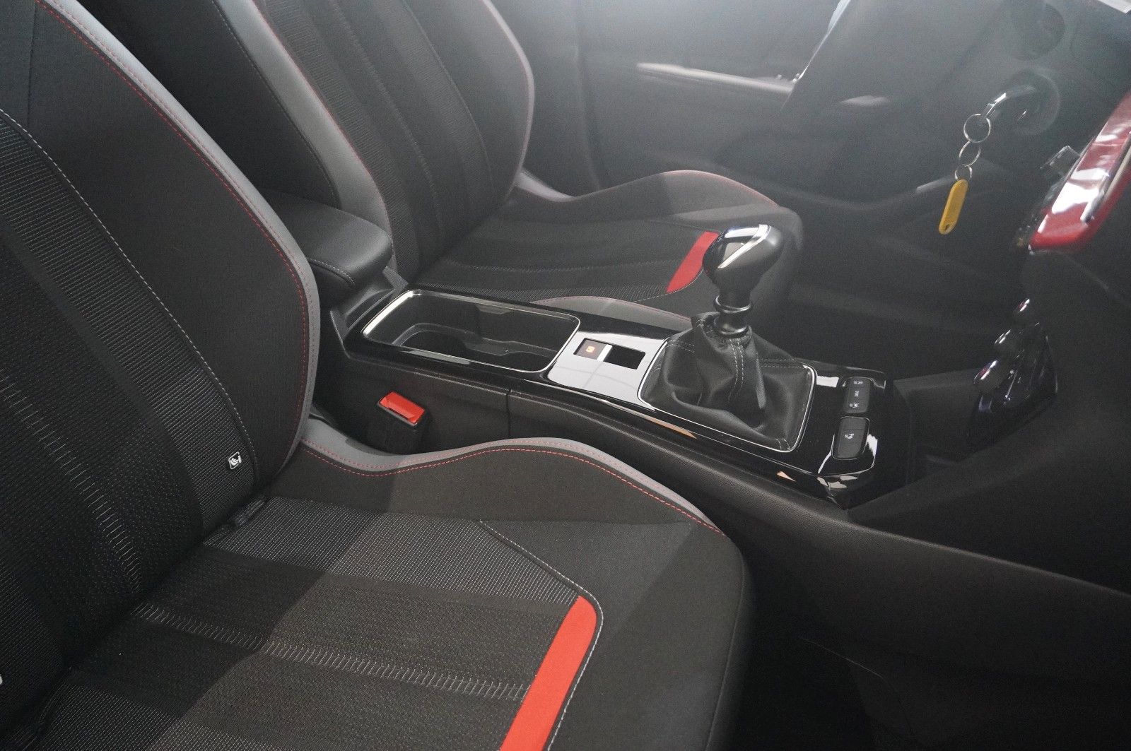 Fahrzeugabbildung Opel Mokka GS Line 1.2 NAVI/LED/KAMERA/SPORT/VIRT/DAB