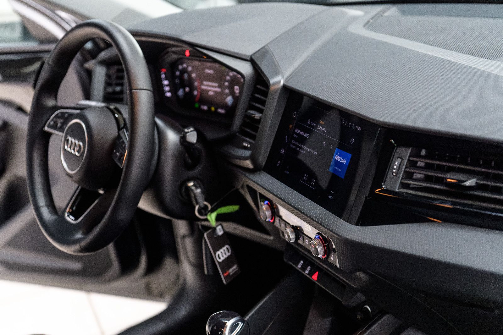 Fahrzeugabbildung Audi A1 Sportback 25 TFSI basis