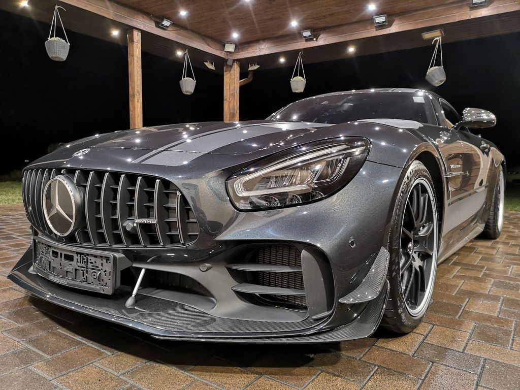 Mercedes-Benz AMG GT R