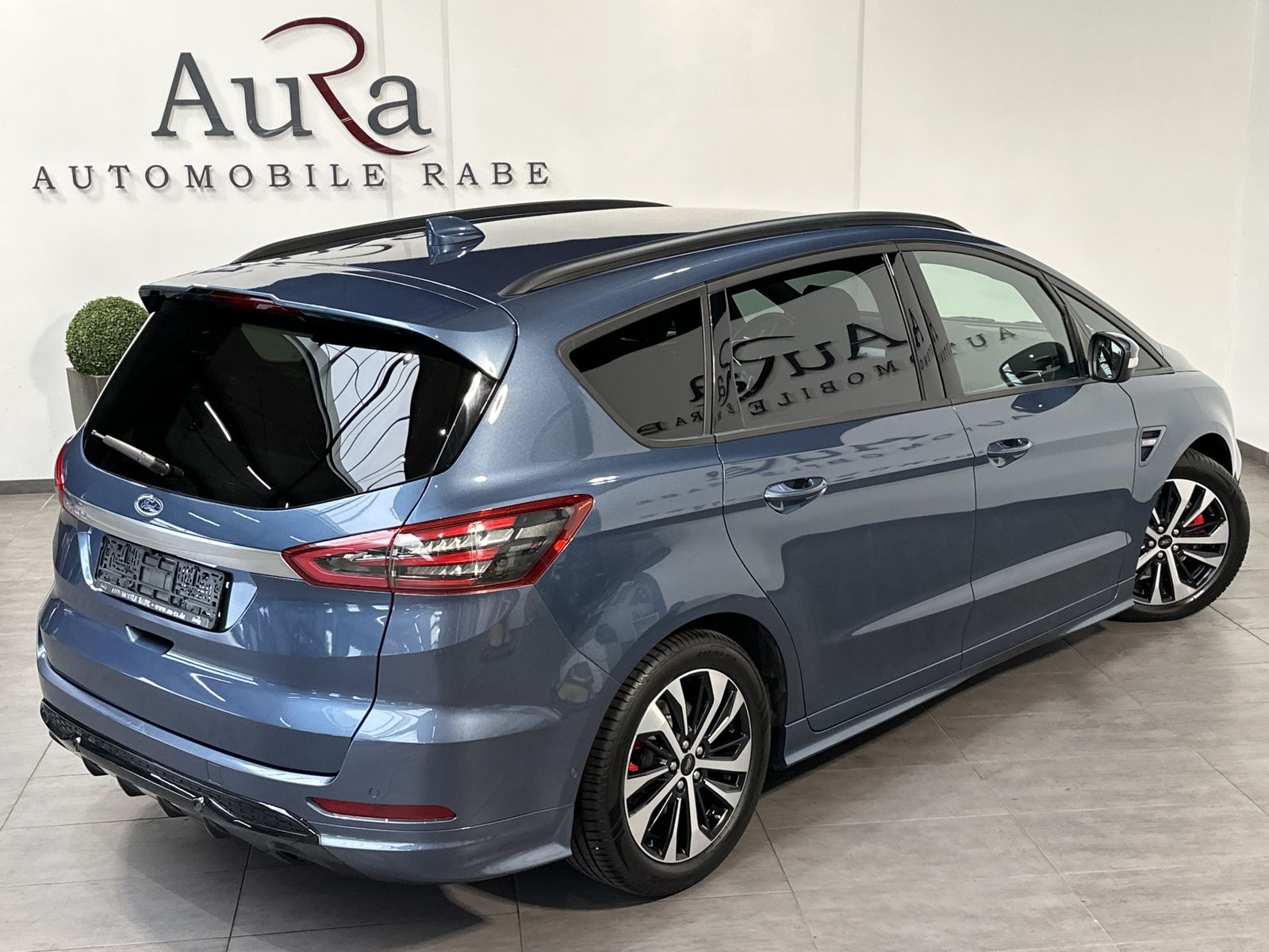 Fahrzeugabbildung Ford S-MAX 2.0 EB Aut. ST-Line NAV+LED+AHK+ACC+VCOCK