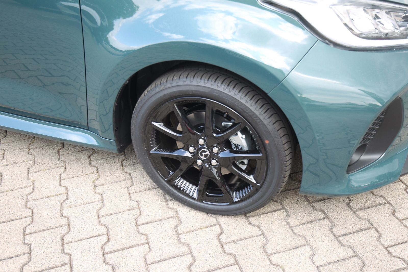 Mazda 2 Hybrid - Bild 8