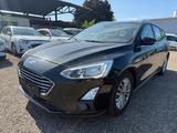 Ford Focus Turnier 1.5 TDCI Aut.Titanium/LED/Nav/6500 - Ford: F650