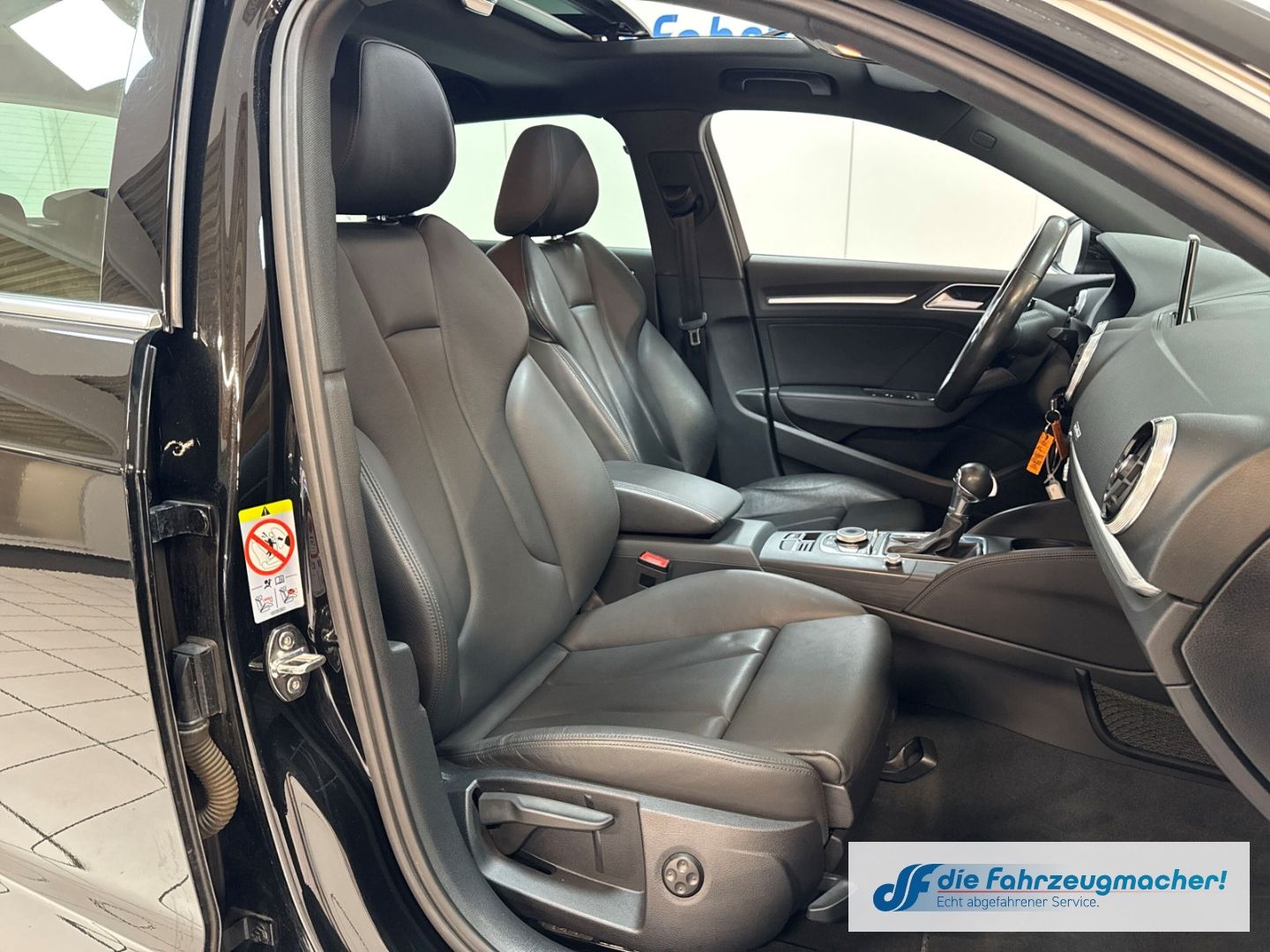 Fahrzeugabbildung Audi A3 Sportback quattro sport El. Panodach Leder LE